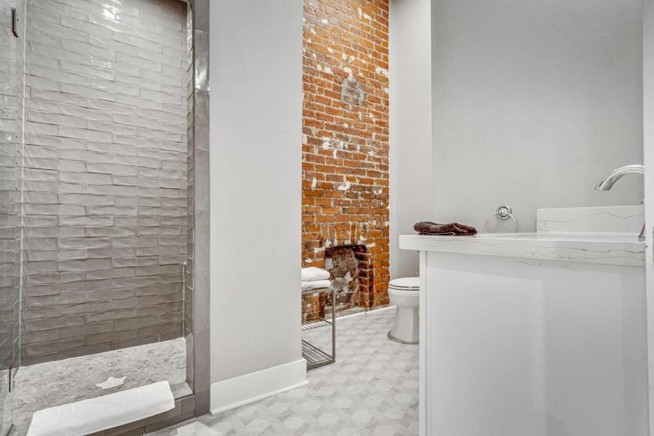 1br In Lgd Balcony Walk To Spots New Orleans